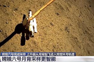 现场看全明星赛前入场仪式 老詹、库里、哈利伯顿引发球迷欢呼