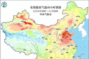 状态不错！卡梅隆-托马斯半场12中7拿到15分4助攻3抢断